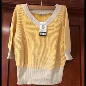 NWT Uniqlo U Cotton V Neck Cropped Sweater